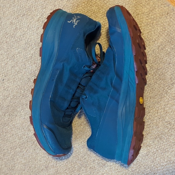 Men's Arc'teryx Aerios FL GTX SIZE 11 Gore-Tex Trail Running Vibram Megagrip - Picture 3 of 9